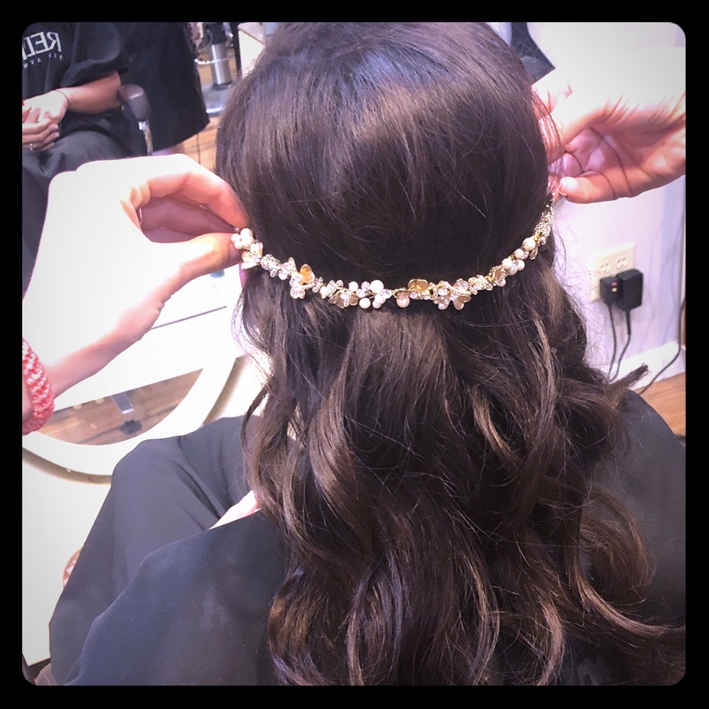 Quality bridal hair vine